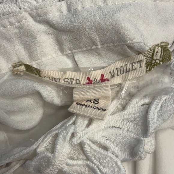 Chelsea & Violet White Blouse w/Scalloped Embroidered Collar & Cuffs Size XS EUC - Picture 5 of 8